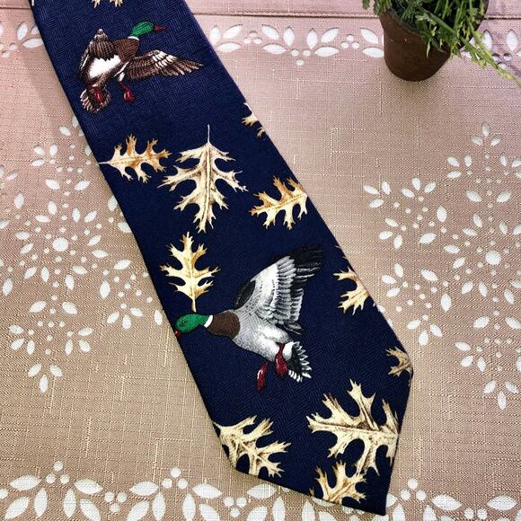 Reed St James Navy Blue Vintage Duck & Leaf Print Necktie - Picture 1 of 7